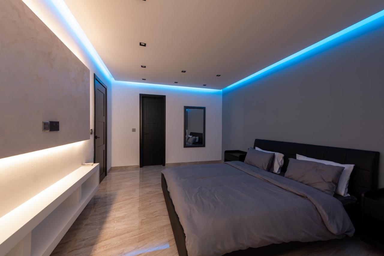 Luxury 2 Bed Apartment In The Heart Of St Julians San Ġiljan Exterior foto