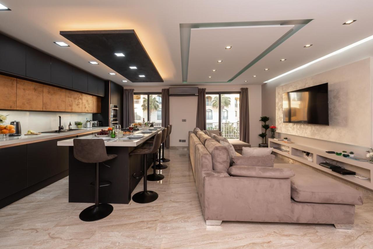 Luxury 2 Bed Apartment In The Heart Of St Julians San Ġiljan Exterior foto