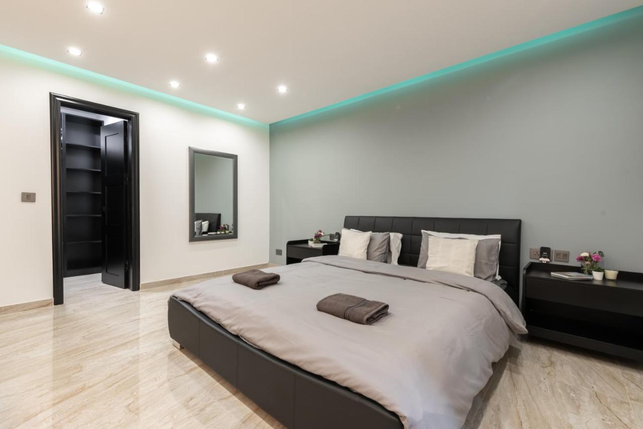 Luxury 2 Bed Apartment In The Heart Of St Julians San Ġiljan Exterior foto